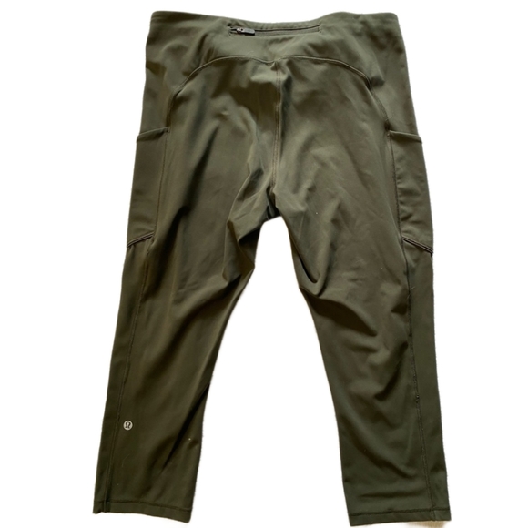 NWOT LULULEMON Swift Speed Capri sz 12 - Picture 2 of 5